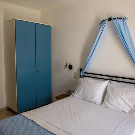 Dafnis Apartament *